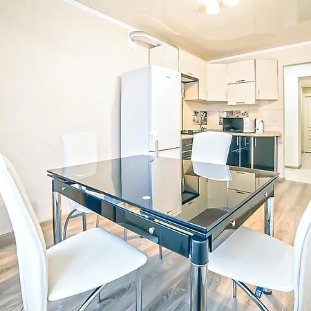 Prospekt Svobody 6/8 إلفيف