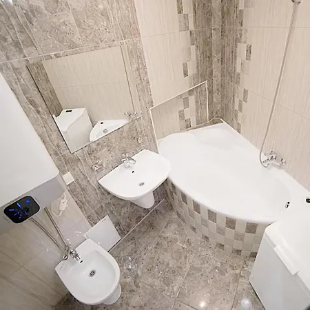 Prospekt Svobody 6/8